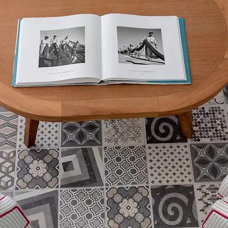 Archipelagos - Small Luxury Of The World 칼로 리바디