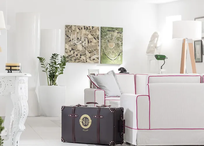 Archipelagos - Small Luxury Of The World Кало-Ливади